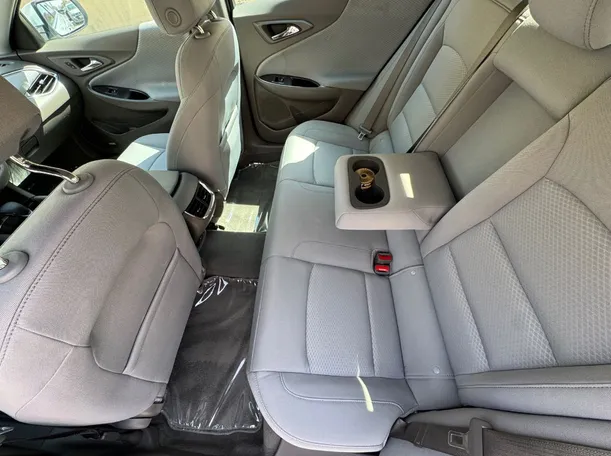 Car image 24