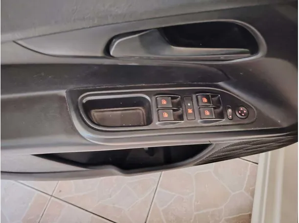 Car image 29