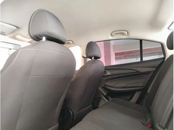 Car image 20