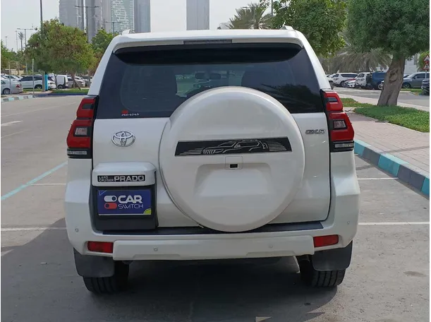 Car image 6