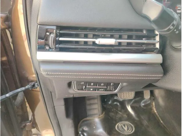 Car image 41