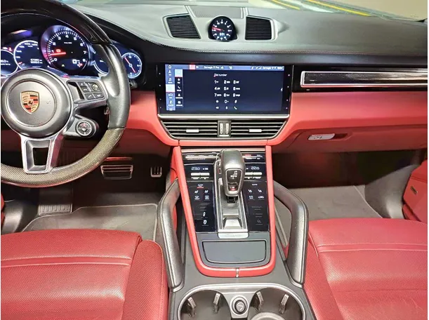 Car image 18