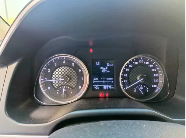 Car image 25