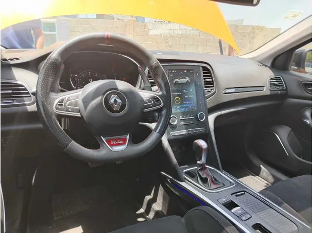 Car image 25