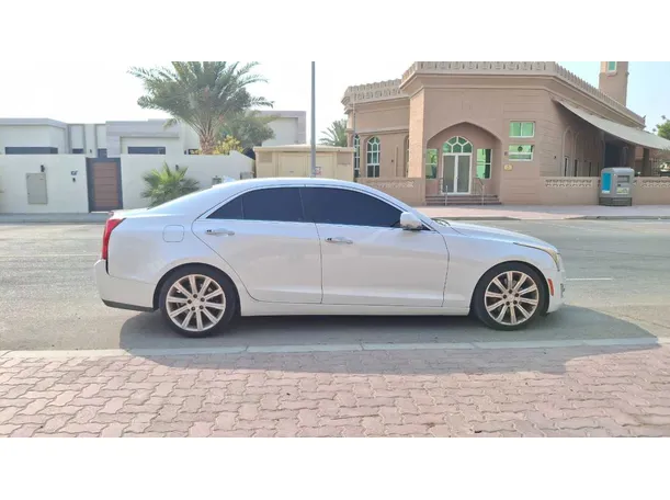 Car image 8