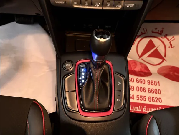 Car image 14