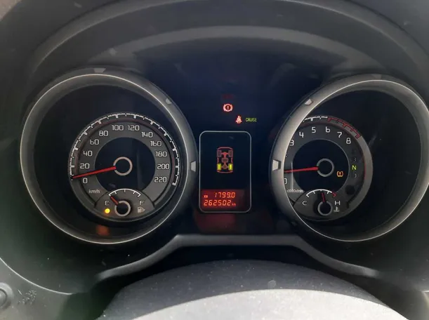 Car image 18