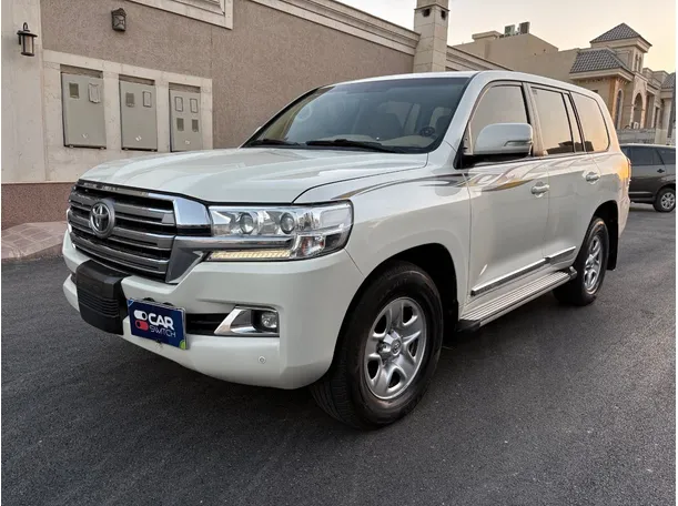 2017 Toyota Land Cruiser in KSA