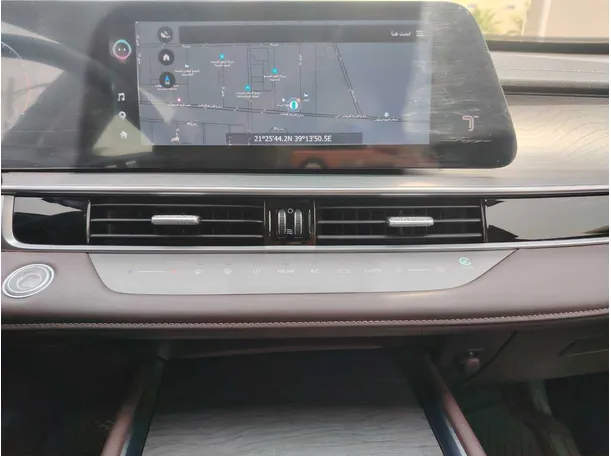 Car image 19