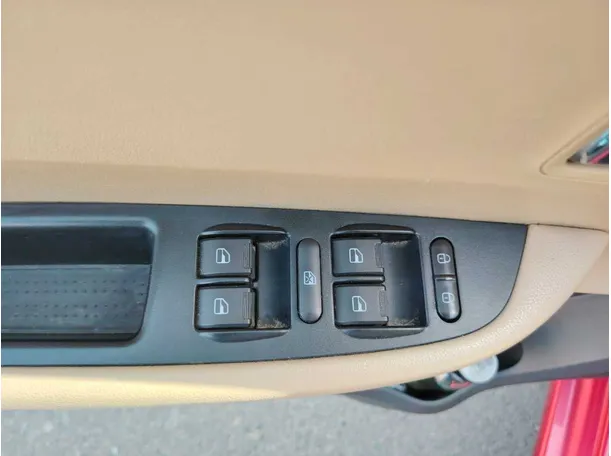 Car image 37