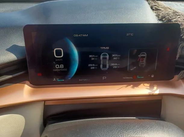 Car image 19
