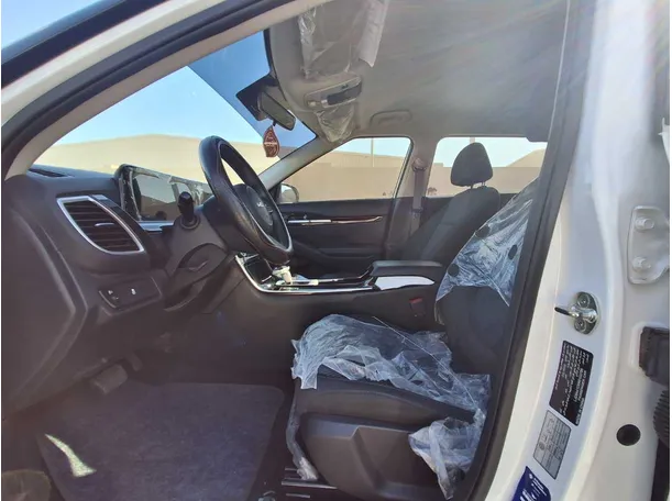 Car image 13