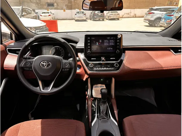 Car image 18