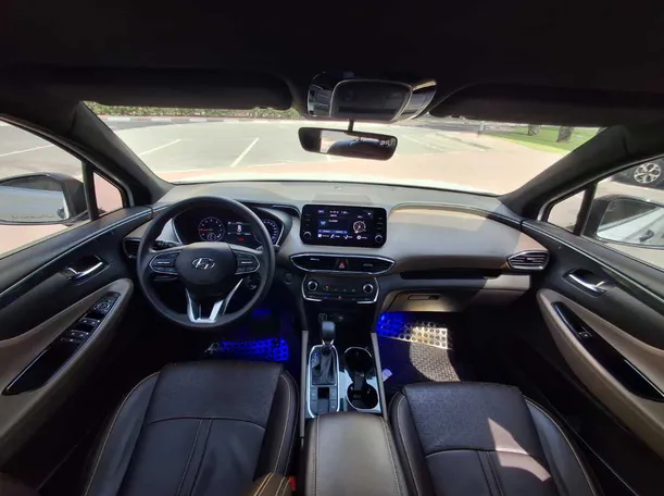 Car image 17