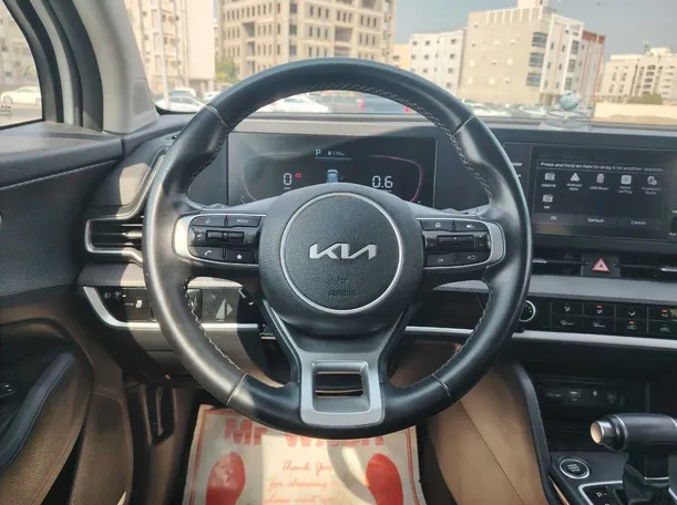 Car image 23