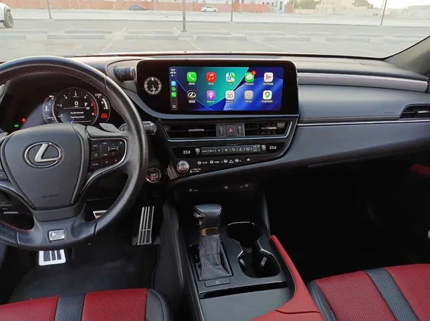Car image 18