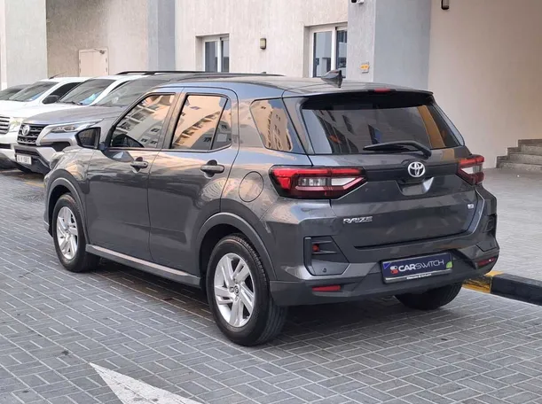 Car image 7