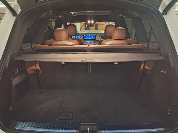 Car image 21