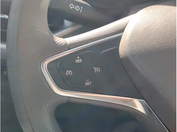 Car image 28