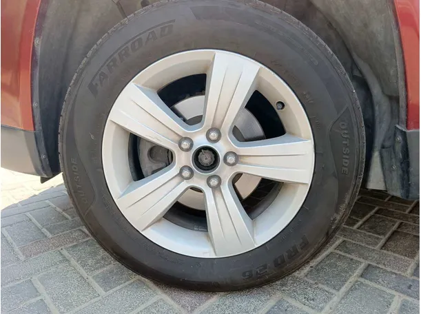 Car image 10