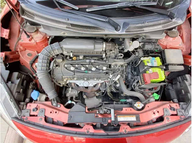 Car image 21