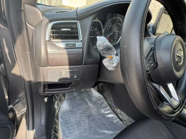 Car image 23