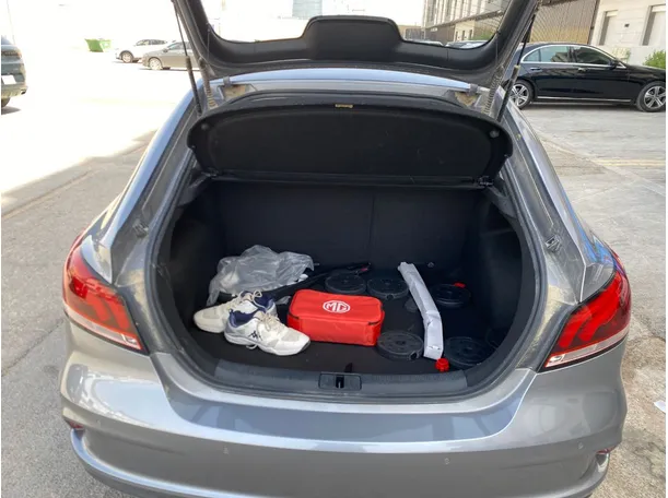 Car image 19