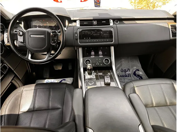 Car image 19