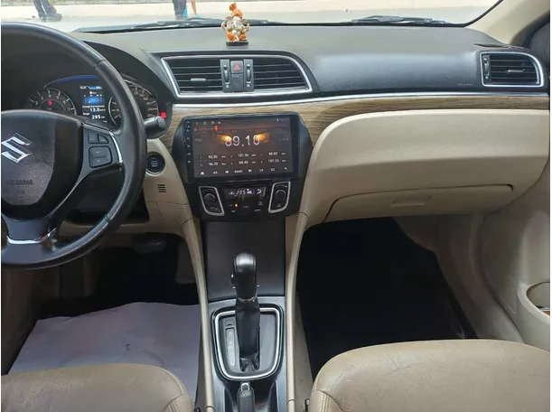 Car image 16