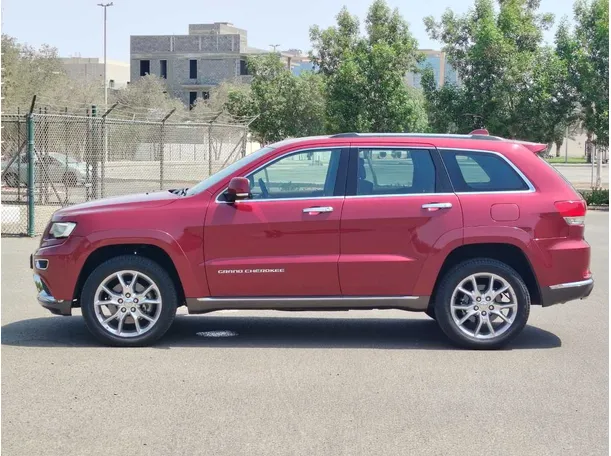 Car image 8