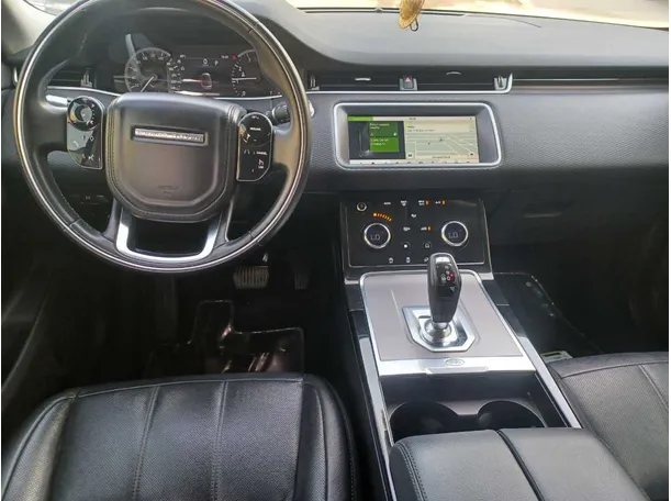 Car image 16