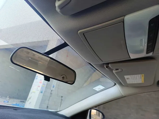 Car image 29