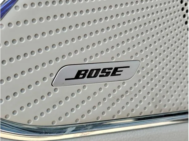 Car image 32