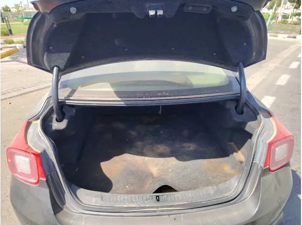 Car image 23