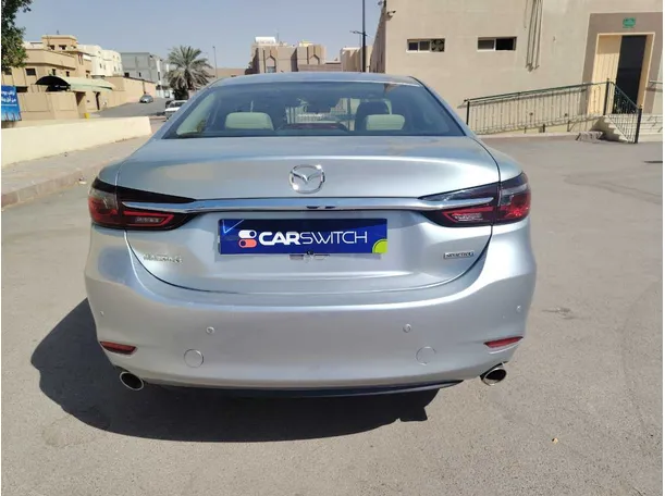 Car image 6