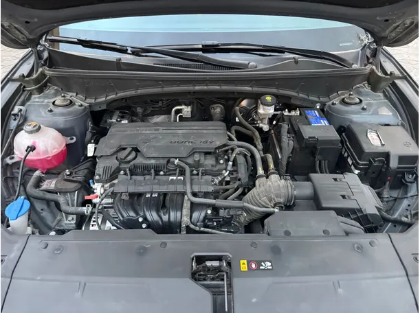 Car image 22