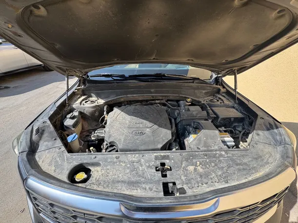 Car image 26