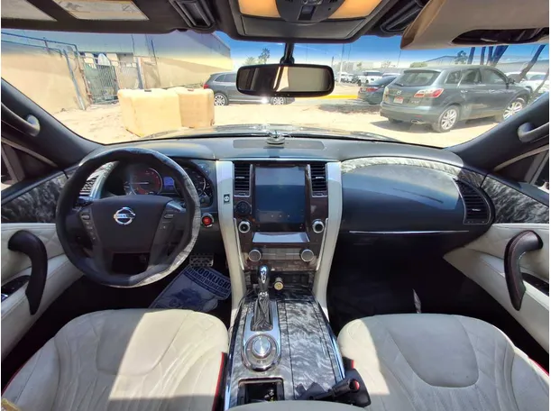 Car image 15