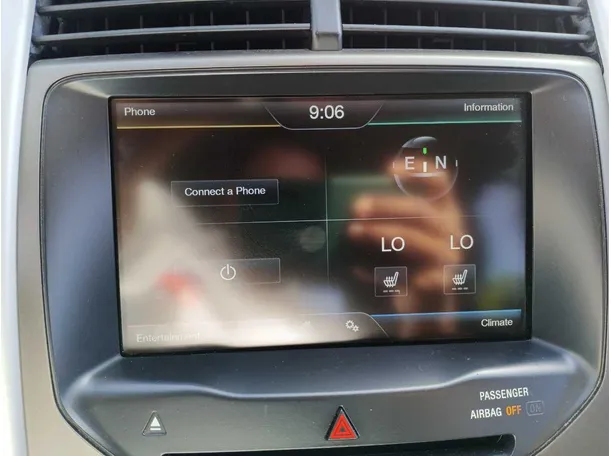 Car image 18