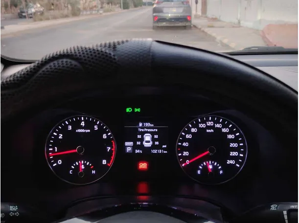Car image 25