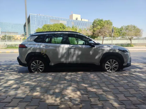 Car image 4