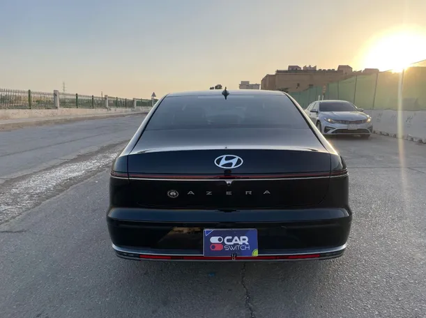 Car image 6