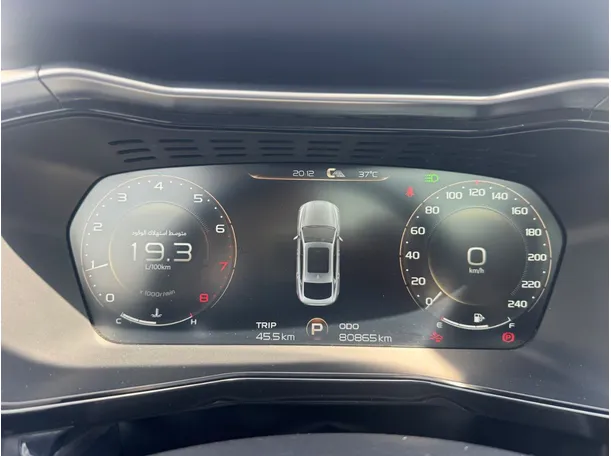 Car image 18