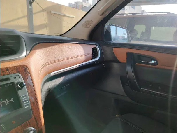 Car image 35