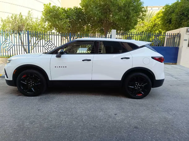 Car image 8
