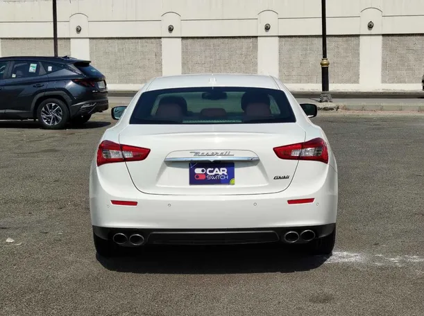 Car image 6