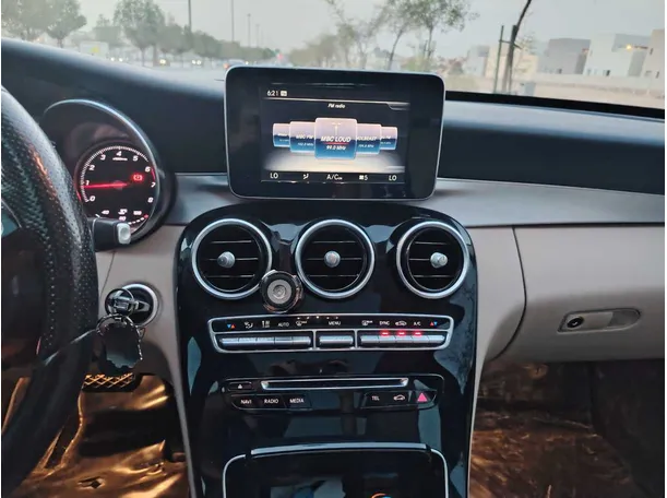 Car image 21