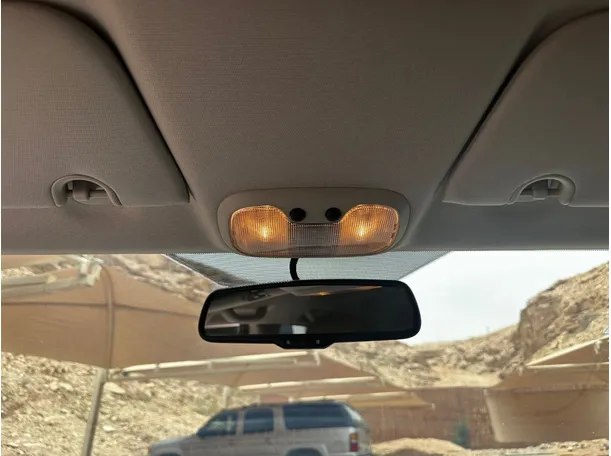 Car image 26