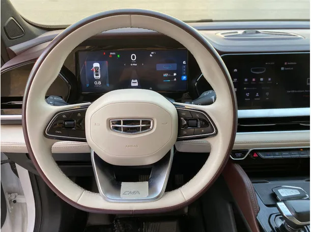 Car image 19