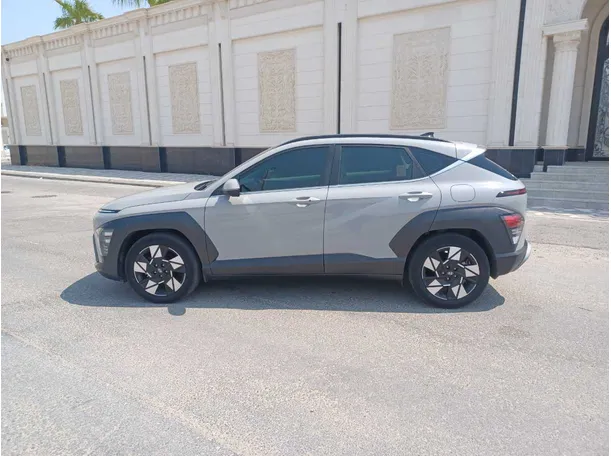 Car image 8